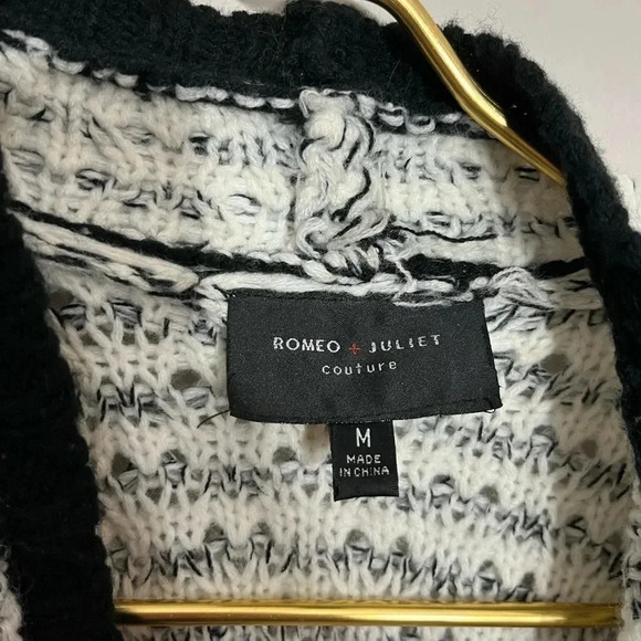 Romeo + Juliet Couture black and white Knit Ombré cardigan Size M - Picture 5 of 6